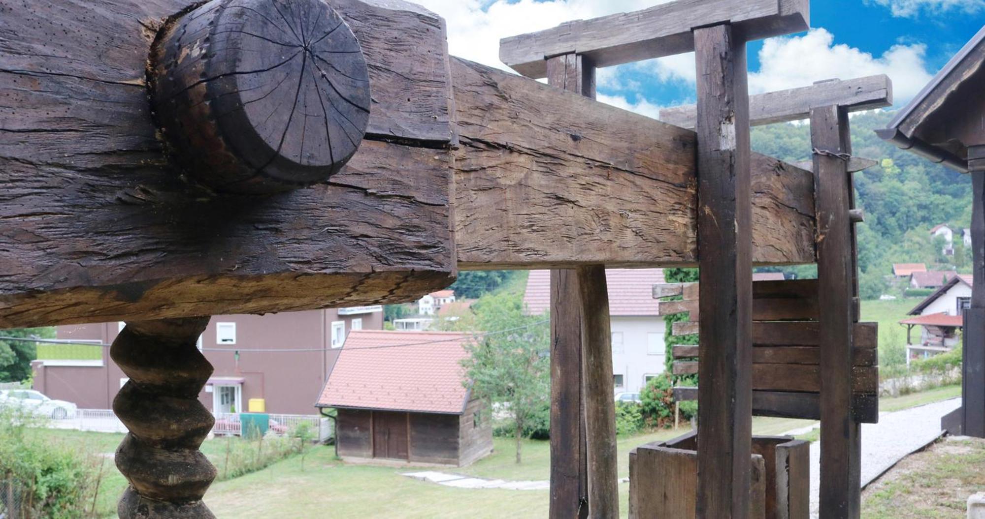 Tradicionalna Zagorska Drvena Kuca Stara Murva Tuheljske Toplice Exterior foto